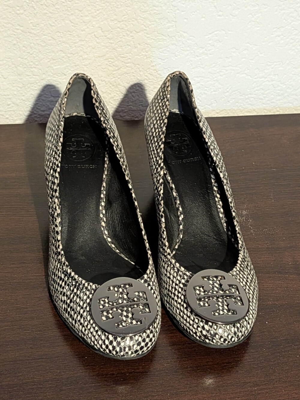 Tory Burch Black & White Patterned Logo Ballet Pump
